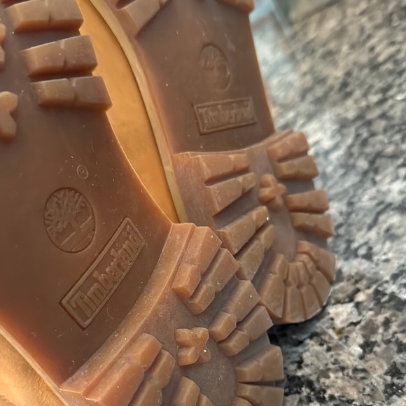 Timberland premium 6 inch waterproof Boots with wheat Nubuck Leather 9 - Picture 11 of 14